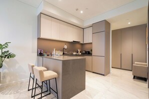 Appartement Deluxe, 1 chambre, balcon, vue ville | Cuisine privée