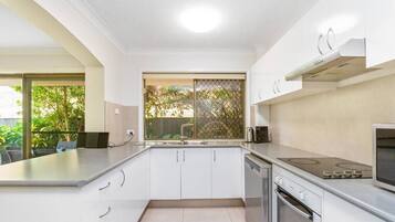 Microwave, oven, stovetop, coffee/tea maker