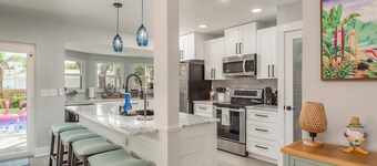 Tropical Oasis Retreat in Tarpon Springs