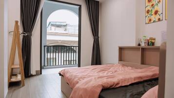 City Double Room | Down duvets, individually decorated, individually furnished, desk