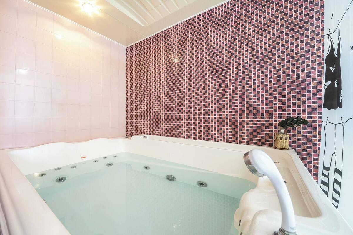 Basic Room, 1 Bedroom (103) | 1 bedroom, free WiFi