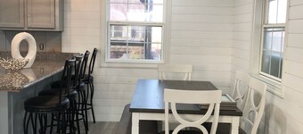 Bright and airy Camp right on the Gulf