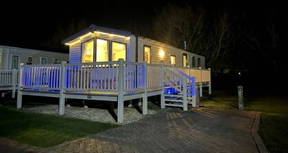 Prime lakeside caravan at Haven Golden Sands