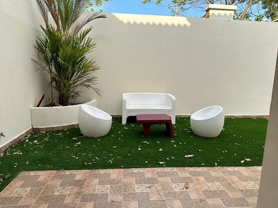 Cozy 3-bedroom townhome with WiFi, AC in fabulous Panamá