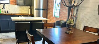 Welcome to Neptune's Cottage: Your Serene beach scape in Galveston, Texas!