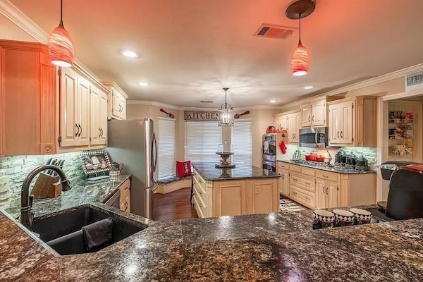 Gourmet Kitchen