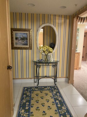 Interior - Spacious 2-bedroom condo in Innisbrook Resort Palm Harbor (Palm Harbor)