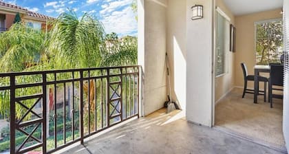 Cozy 2-BD/2BA Apt! 5Mins to Disney! Angel stadium! Honda Center! The Outlets!