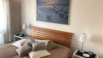 2 Schlafzimmer, Zimmersafe, Bügeleisen/Bügelbrett, WLAN