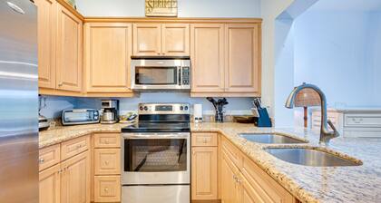 Luxurious 4BR/4BA Townhome in Gated Pacifico Community