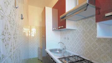 ์ํํธ | 1 ๊ฐ์ ์นจ์ค