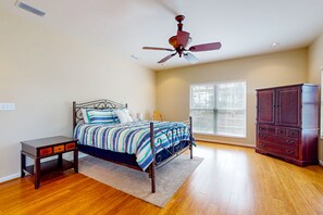 4 soveværelser, internetforbindelse, sengetøj