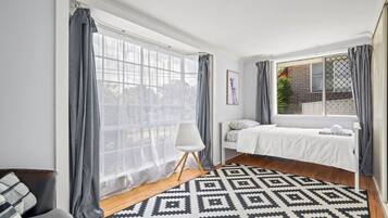 4 chambres, bureau, fer et planche à repasser, Wi-Fi gratuit