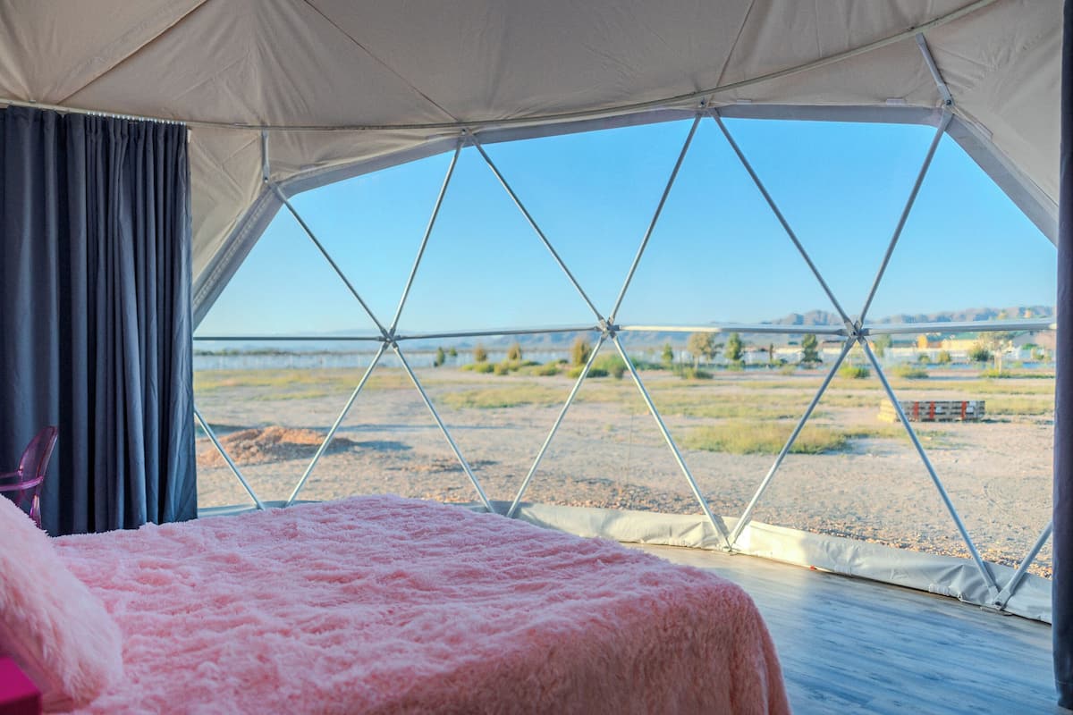 Exclusive Tent | Premium bedding, individually decorated, individually furnished