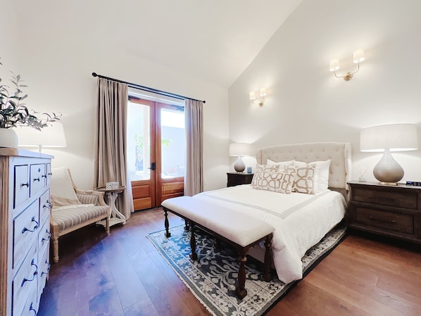 Peralatan tempat tidur premium, dihias secara berasingan