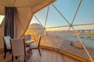 华丽帐篷房 | 起居区 | 智能音箱