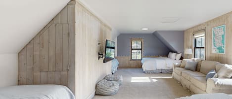 4 bedrooms, iron/ironing board, WiFi, bed sheets