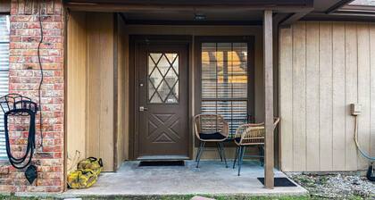 Urban Retreat: Near Downtown