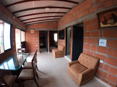 Basic Cottage | Living area