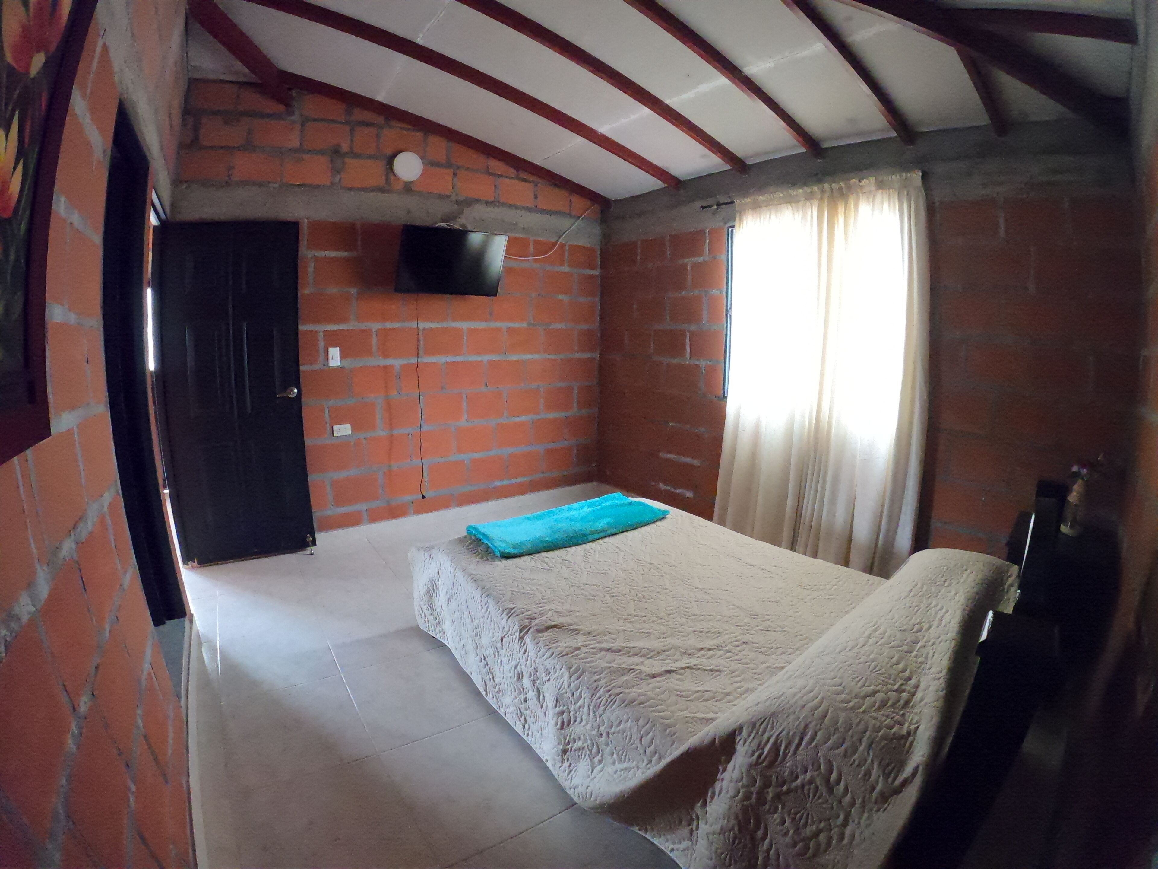 ベーシック コテージ | 4 室のベッドルーム、WiFi (無料)