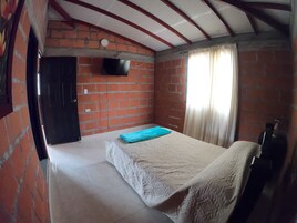 Basic Cottage | 4 bedrooms, free WiFi