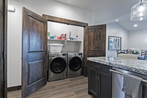 Interior - Retreat at Black Rock Ridge | Private Hot Tub | Bunk Room Suite | Minutes to Park City & Deer Valley (Kamas)