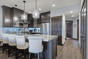 Fridge, microwave, oven, stovetop - Retreat at Black Rock Ridge | Private Hot Tub | Bunk Room Suite | Minutes to Park City & Deer Valley (Kamas)