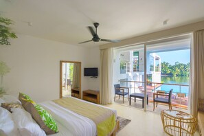 Chambre Double Supérieure, vue piscine | Vue de la chambre