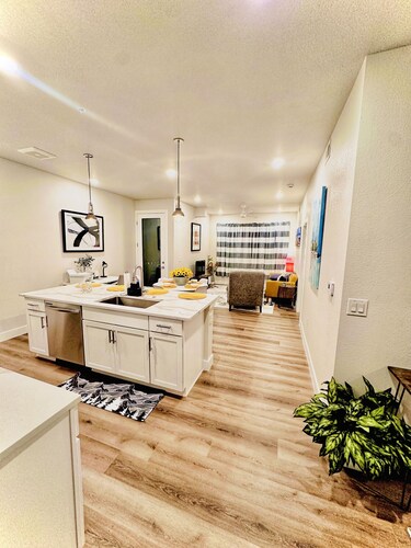 2-bedroom 2-bath Luxury condo, 2 Tram stops from Empower field, 3 to Downtown!