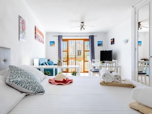 1 chambre, fer et planche Ă repasser, accĂšs Internet