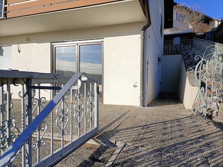 Property grounds. Apartment 'Bamboleo' with Shared Terrace, Private Garden and Wi-Fi