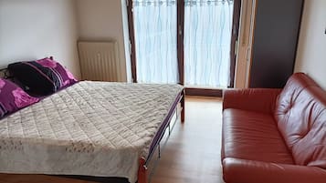 2 bedrooms, free WiFi, bed sheets