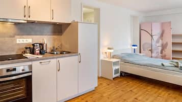 Kühlschrank, Ofen, Herdplatte, Geschirrspüler