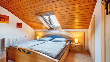 2 bedrooms, free WiFi, bed sheets