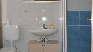 Bruser, hårtørrer, håndklæder