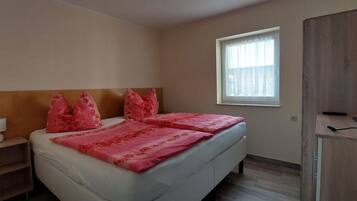 3 Schlafzimmer, kostenloses WLAN, Bettwäsche