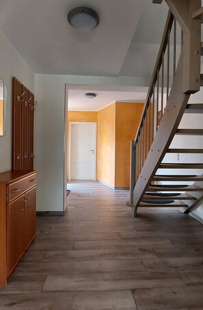 Interior - Holiday Home 'Müritz - Domizil' with Private Terrace and Wi-Fi (Waren (Müritz))