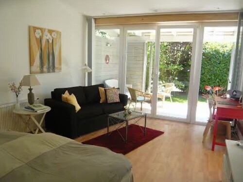 Holiday Home 'Guesthouse Mellenberg' with Private Terrace, Private Garden and Wi-Fi