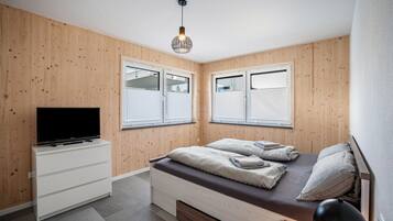 1 bedroom, free WiFi, bed sheets, wheelchair access
