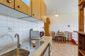 Family Apartment, Multiple Bedrooms (Tourist Farm Tonin - Apartment 2) | Private kitchen | Fridge, microwave, stovetop, dishwasher - Tourist Farm Tonin Apartments (Koper)