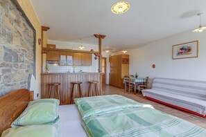 Family Apartment, Multiple Bedrooms (Tourist Farm Tonin - Apartment 2) | 1 bedroom, free WiFi, bed sheets - Tourist Farm Tonin Apartments (Koper)