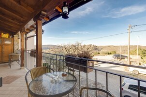 Familienapartment, Mehrere Schlafzimmer (Tourist Farm Tonin - Apartment 1) | Terrasse/Patio