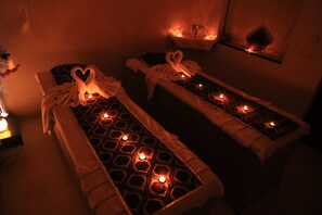 Hot tub, steam room, body treatments, aromatherapy, hot stone massages - The Center Court Resort and Spa (Varca)