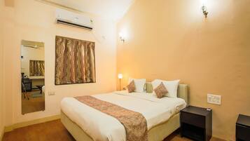 1 bedroom, minibar, desk, soundproofing