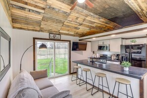 Interior - Fishing Pond Access: Pet-Friendly Lorena Studio (Lorena)