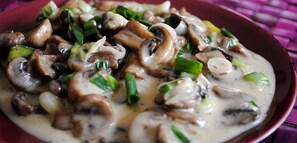 Breakfast, lunch, dinner and brunch served - Zhingkham Cottage (Thimphu)