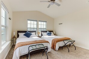 3 bedrooms, desk, iron/ironing board, Internet - Game Room & Patio: Family Afton Retreat! (Afton)