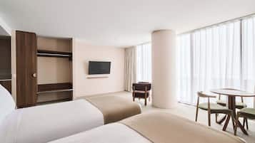 Estudio, 1 cama de matrimonio grande, accesible para personas con discapacidad | 1 dormitorio, ropa de cama de alta calidad, cortinas opacas