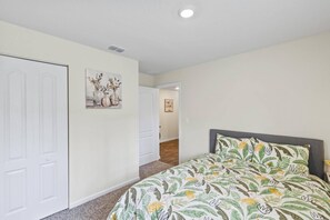 4 Schlafzimmer, Bügeleisen/Bügelbrett, Internetzugang