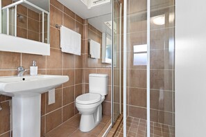 Apartment (2 Bedrooms) | Badezimmer